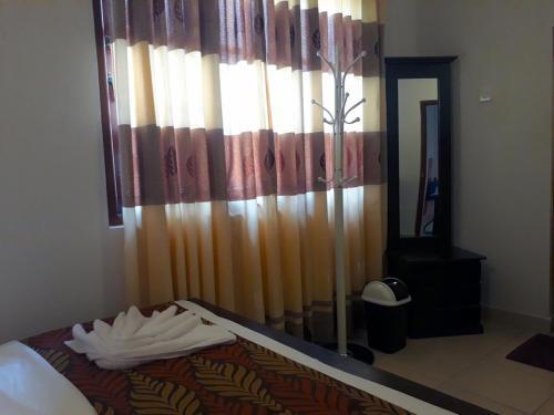Анурадхапура: A and D Holiday Inn
