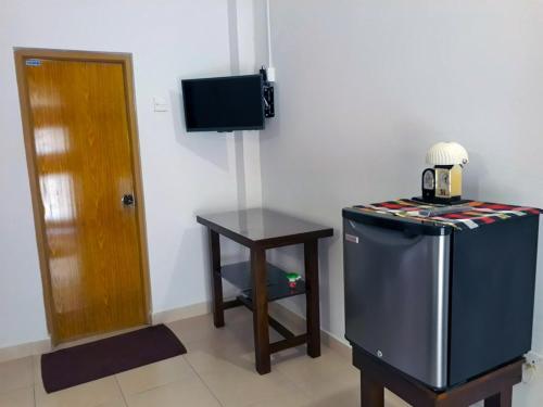 Анурадхапура: A and D Holiday Inn