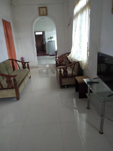 Нувара-Элия: dee hostel