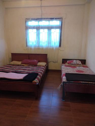 Нувара-Элия: dee hostel