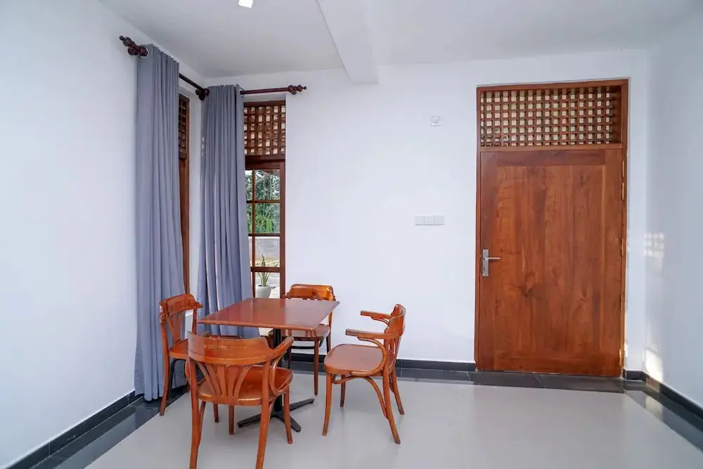 Гапугала: OYO 456 Owinmo Hotel & Reception Hall