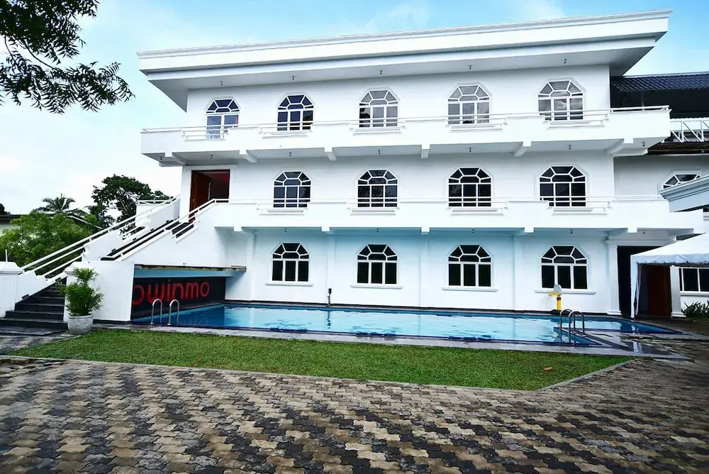 Гапугала: OYO 456 Owinmo Hotel & Reception Hall