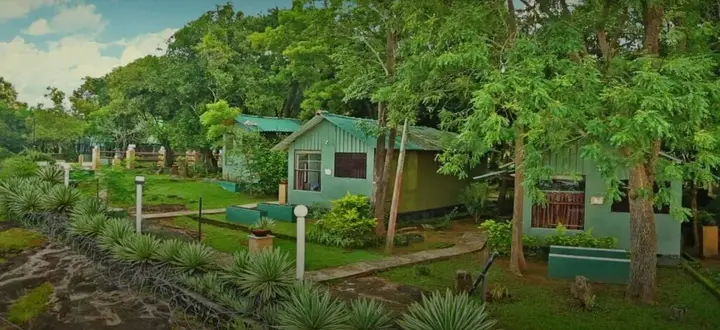 Хандунгамува: Safari Village Hotel