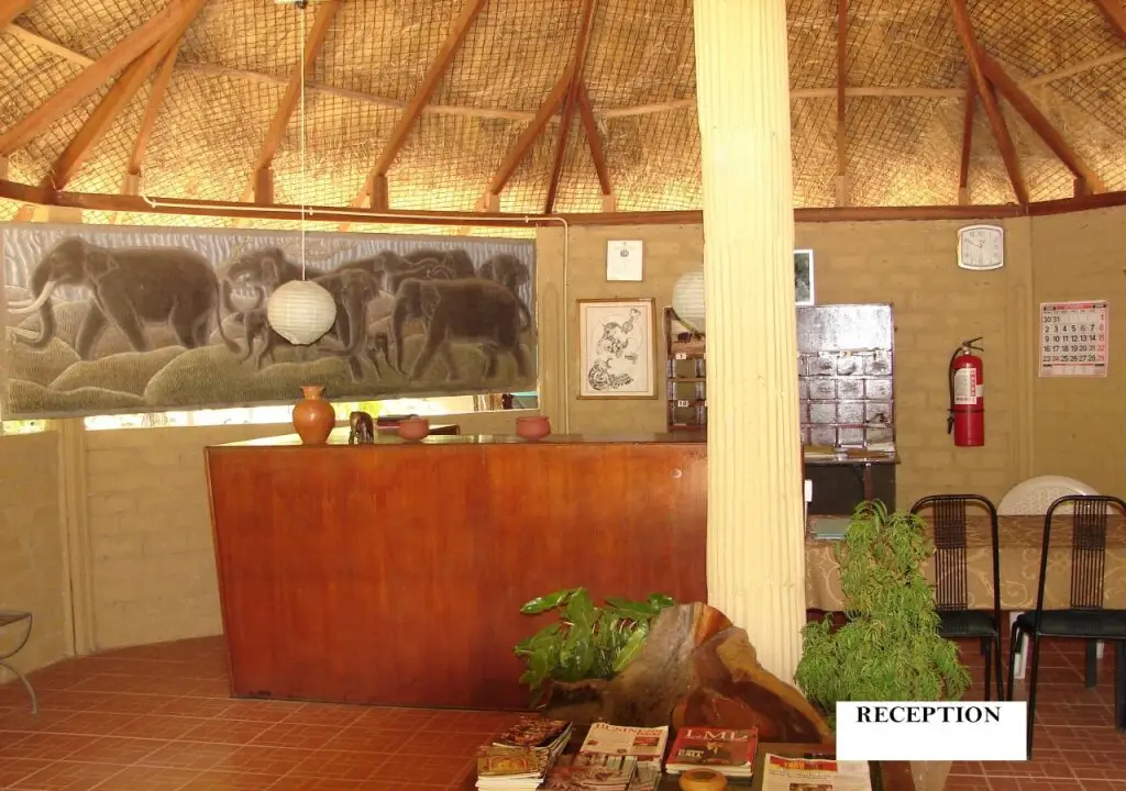 Хандунгамува: Safari Village Hotel