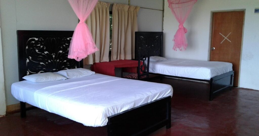 Хандунгамува: Safari Village Hotel