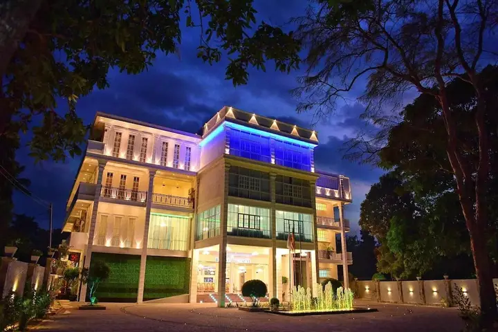 Удавалаве: Royal Reach Family Resort