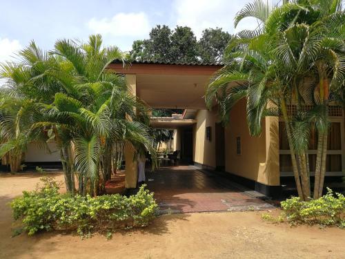 Катарагама: Lanka Rest House Katharagama