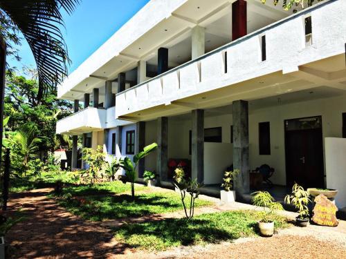 Хиккадува: Araliya Suite Inn