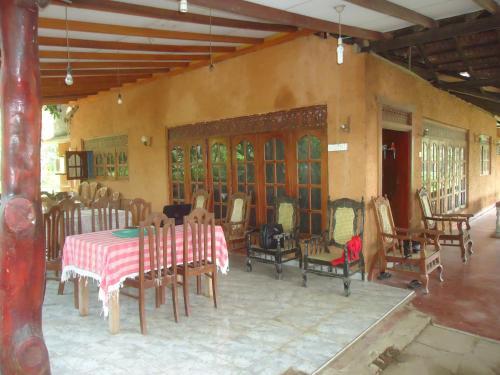 Виравила: Nildiya Guest House
