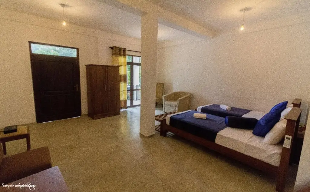 Канди: Thomasz Lodge