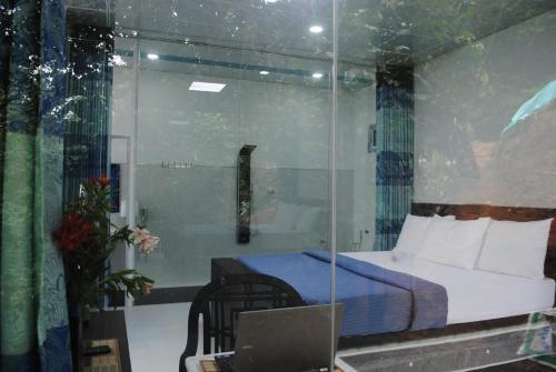 Ратнапура: Glass Rooms Accommodations Adam's peak