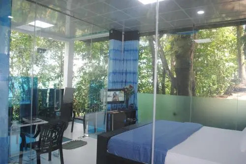 Ратнапура: Glass Rooms Accommodations Adam's peak