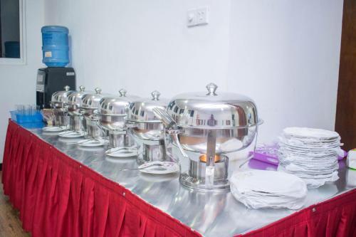 Полоннарува: Singha Guest House