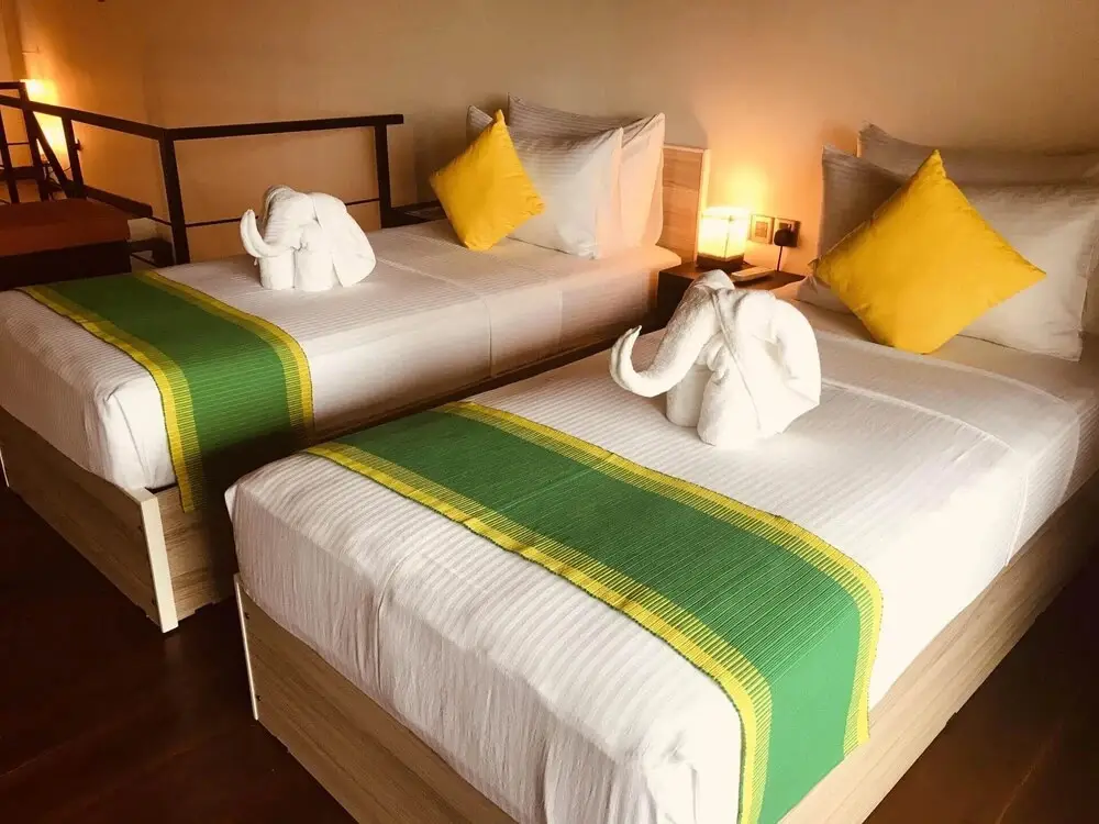 Хабарадува: Chari Lake Hotel