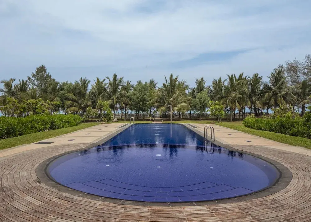 Нилавели: CASAMIA Oceanfront Condo Nilaveli