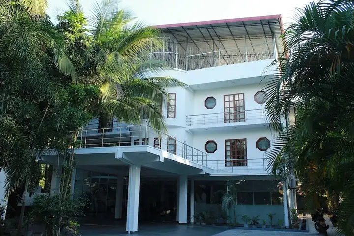 Вавуния: Ananthi Hotels
