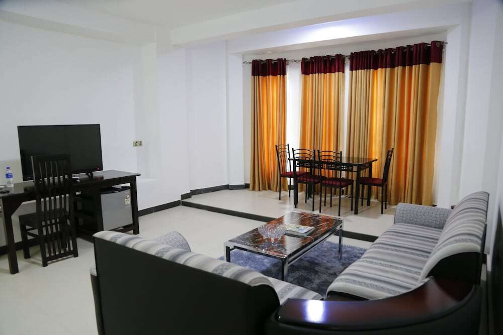 Вавуния: Ananthi Hotels