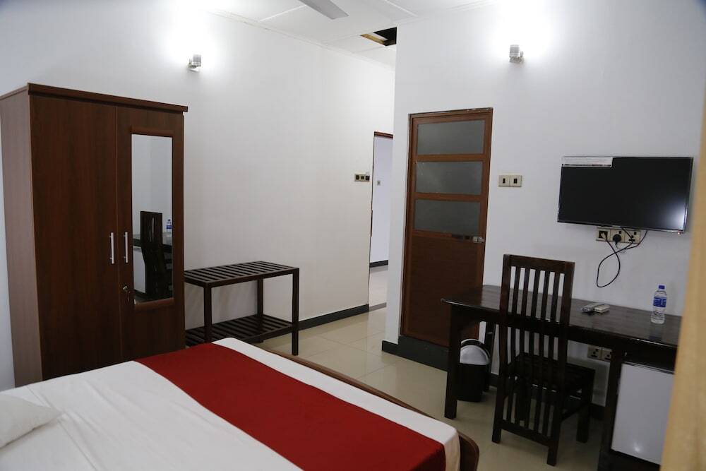 Вавуния: Ananthi Hotels