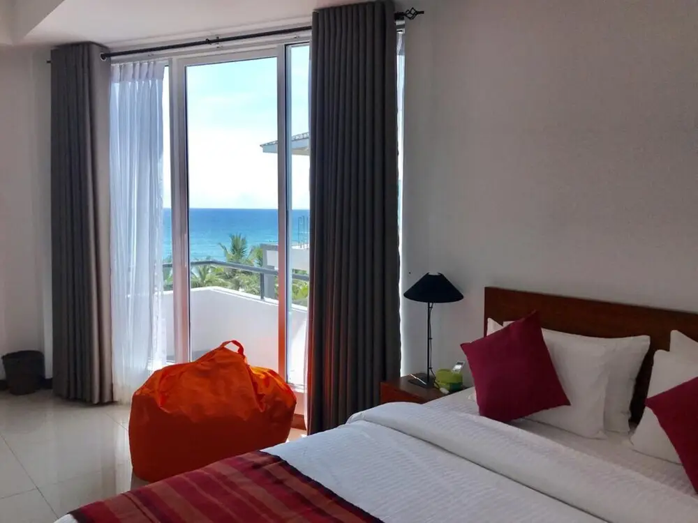 Нилавели: Araliya OceanFront Condos Nilaveli