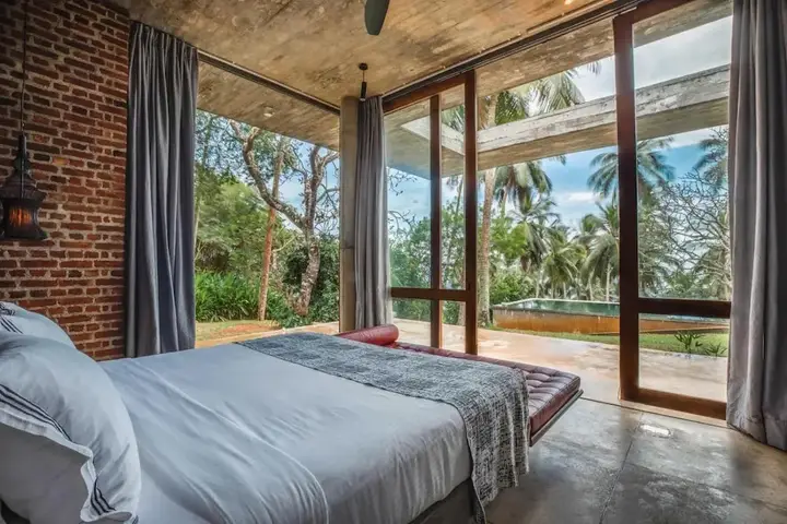 Тангалла: Sustainably Designed Villa Overlooking Indian Ocean