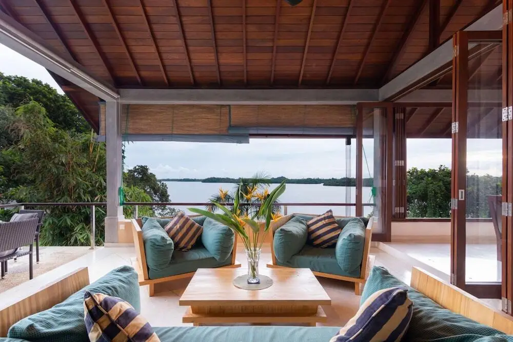 Коггала: Elevated Villa Overlooking Tranquil Koggala Lake