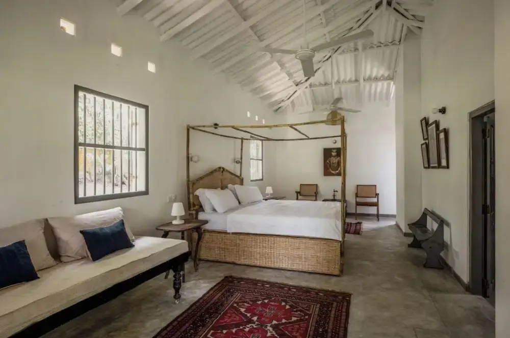 Тальпе: Antique Dutch Period Country House With Far Reaching West-facing Views