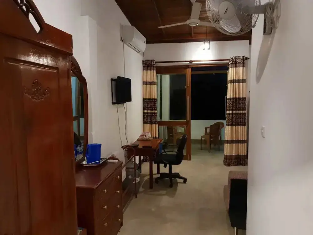 Коломбо: Trellis Apartment