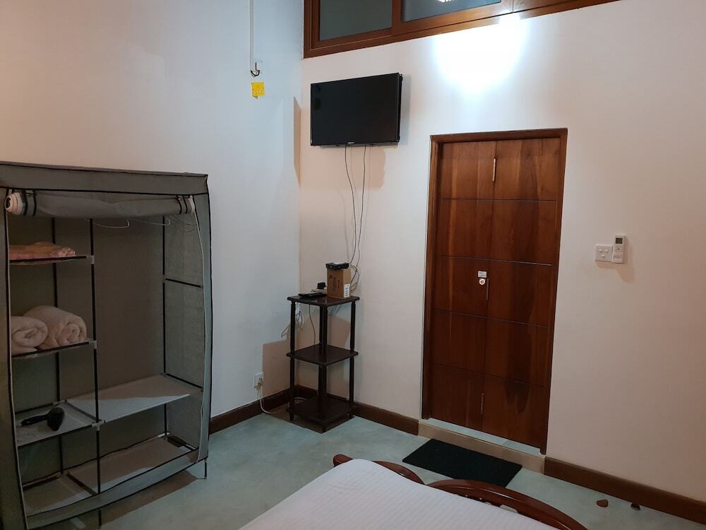 Коломбо: Trellis Apartment