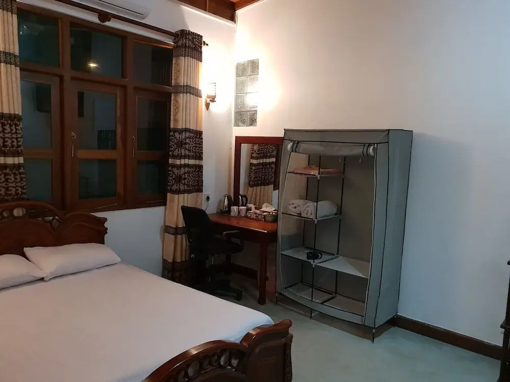 Коломбо: Trellis Apartment