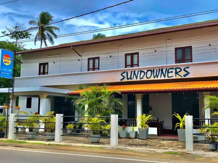 Хиккадува: Sundowners Guesthouse