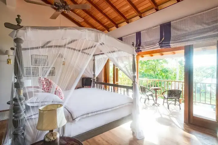 Годода: A Sophisticated Spacious Beach Villa With 20 Meter Water Slide