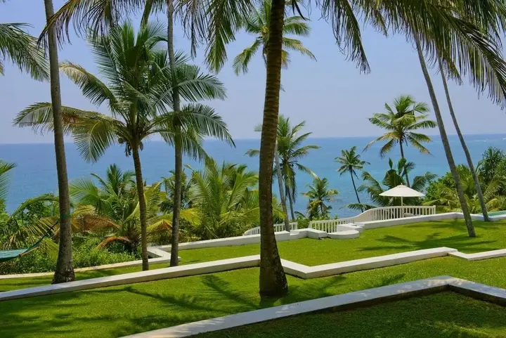 Таларамба: Clifftop Villa With 180 Views Of Indian Ocean