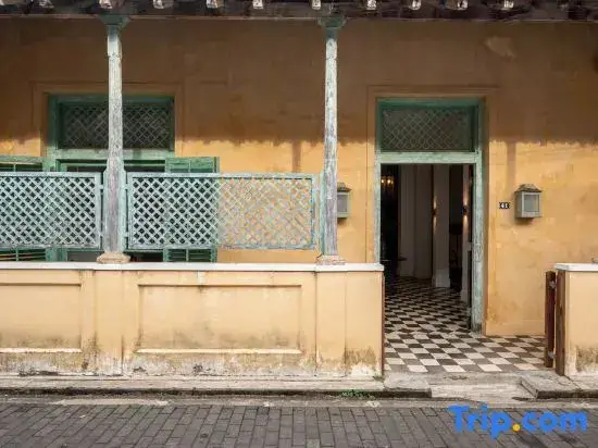 Галле: 41 Lighthouse Street