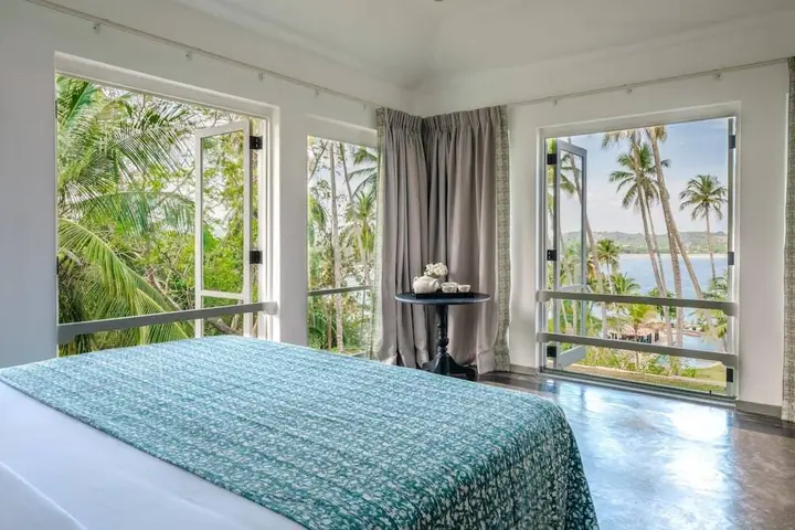 Диквелла: Spectacular Hilltop Beach Villa Located Next To A Surf Break