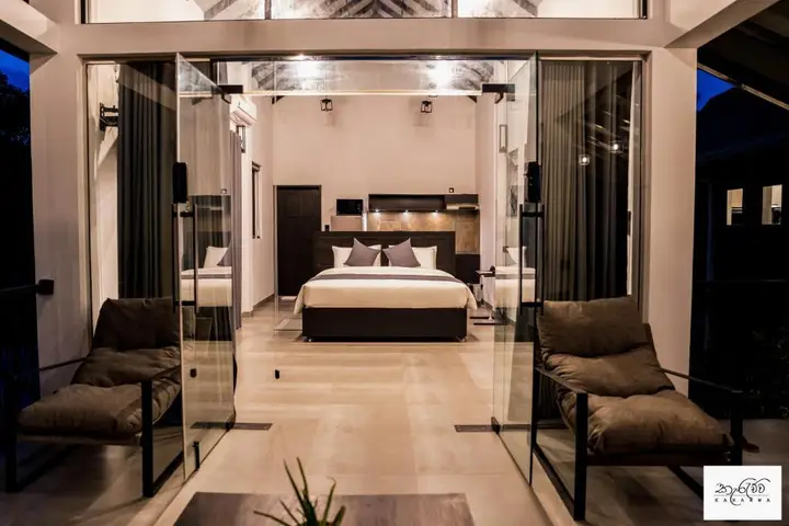 Хиккадува: Karawwa Luxury Villas