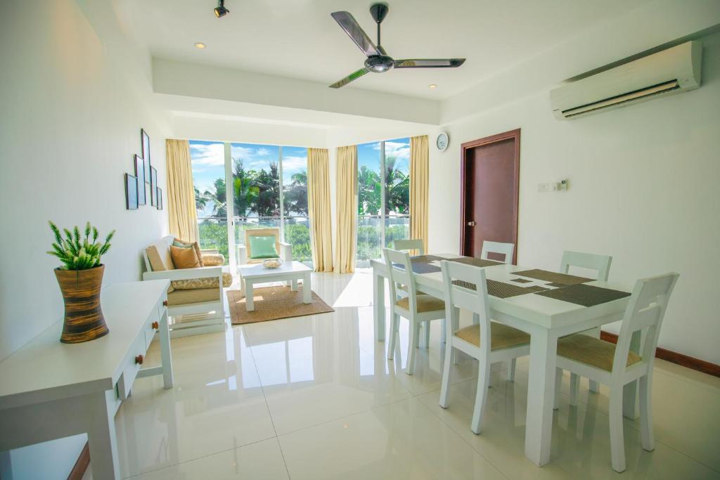 Нилавели: Oceanfront Condominiums Nilaveli