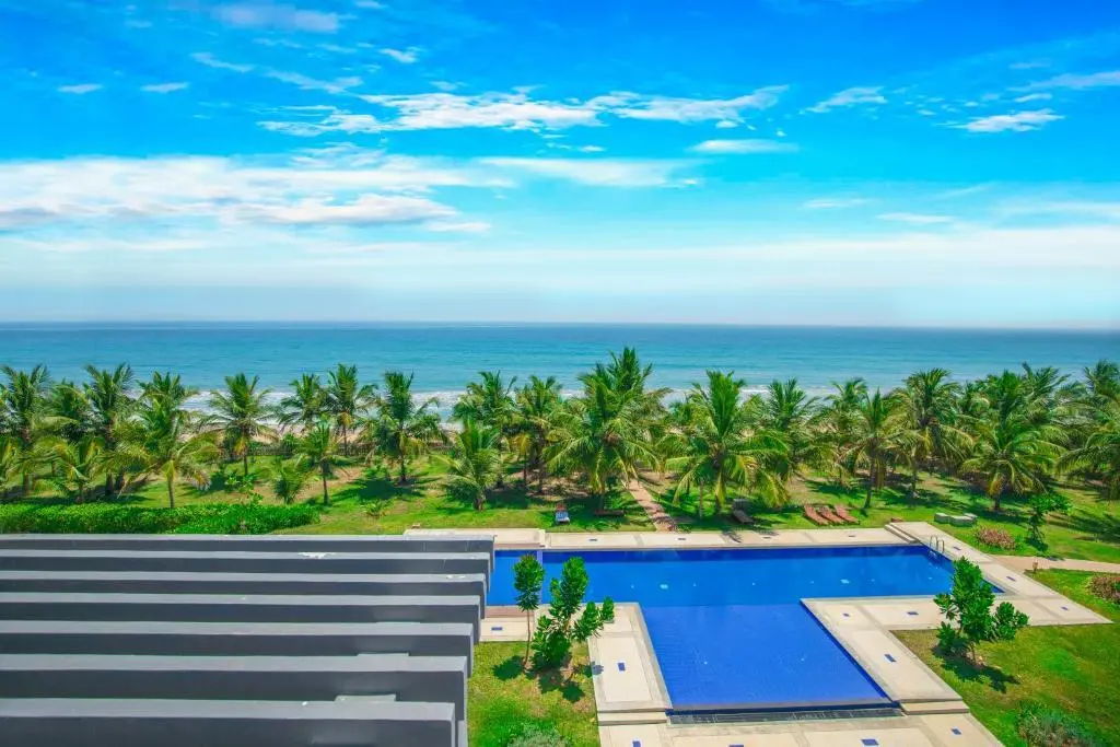 Нилавели: Oceanfront Condominiums Nilaveli