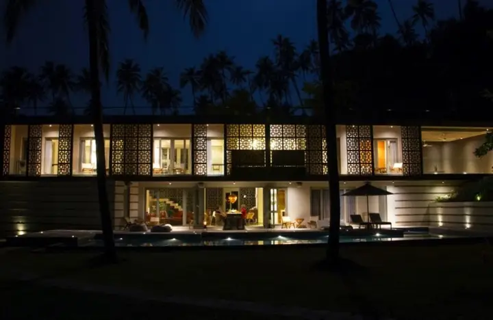 Талалла: Modern Beach Villa With Roof Garden