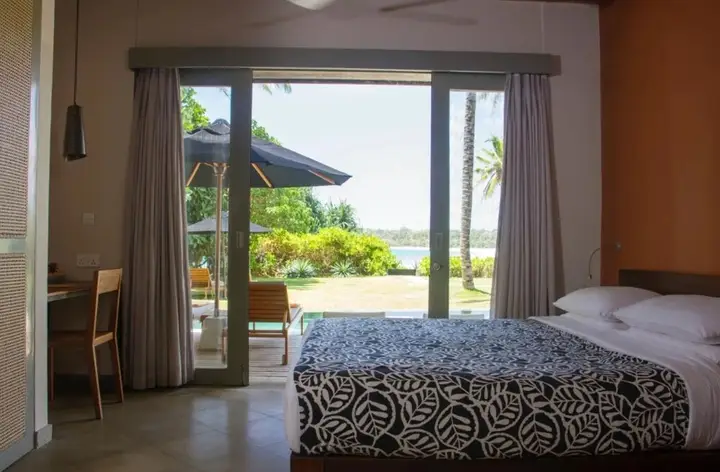 Талалла: Modern Beach Villa With Roof Garden