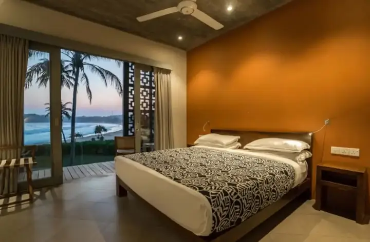 Талалла: Modern Beach Villa With Roof Garden