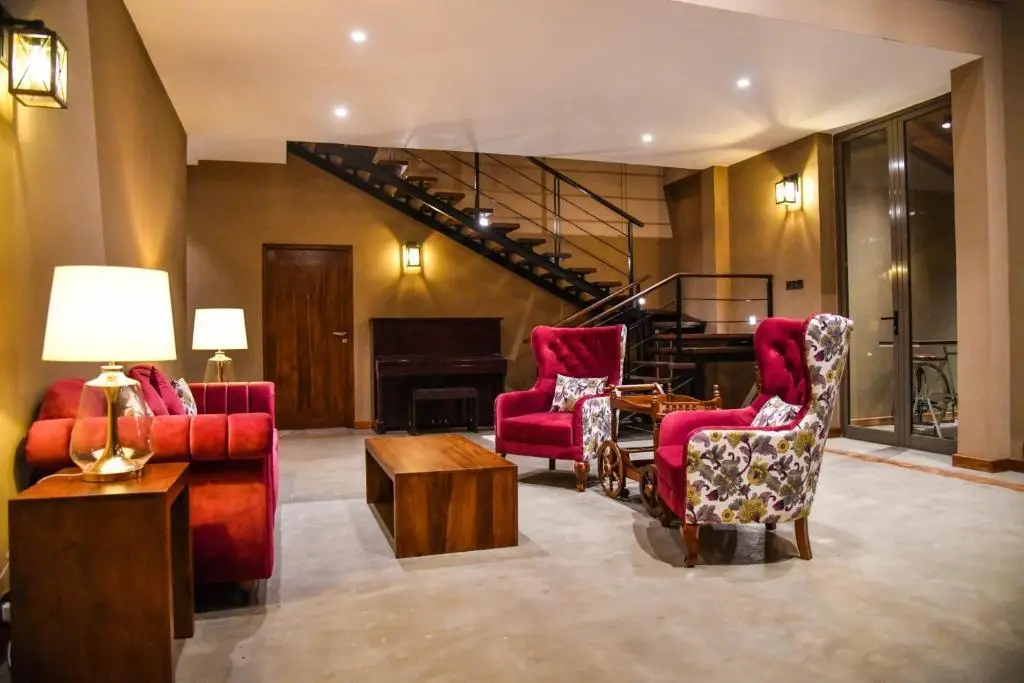 Киринда: Allure Yala