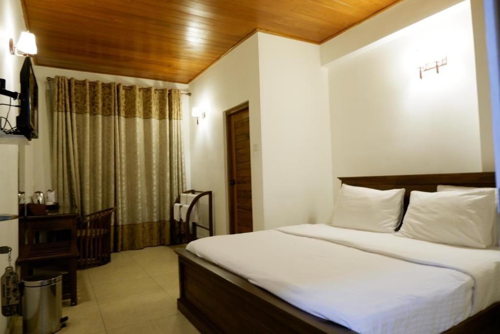 Бандаравела: Riverside Inn Hotel