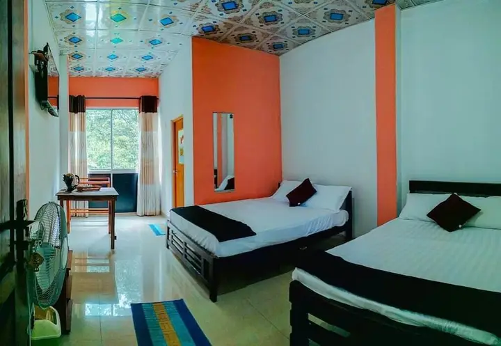 Элла: Dewy Arena Hotel