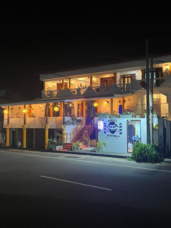 Хиккадува: Hummus Hostel & Restaurant