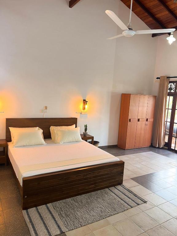 Хиккадува: Hummus Hostel & Restaurant