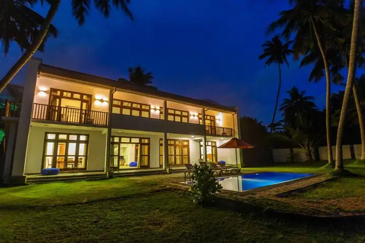 Велигама: 360 Surf Weligama Bay