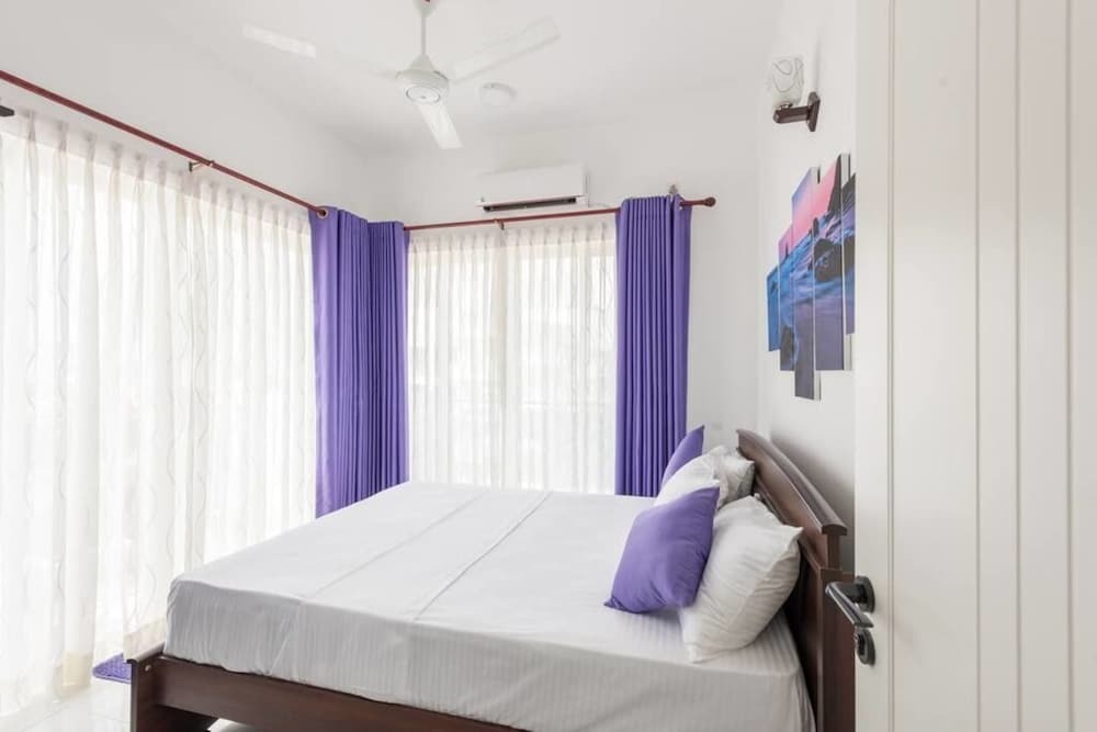 Гора Lavinia: Sea View Apartment