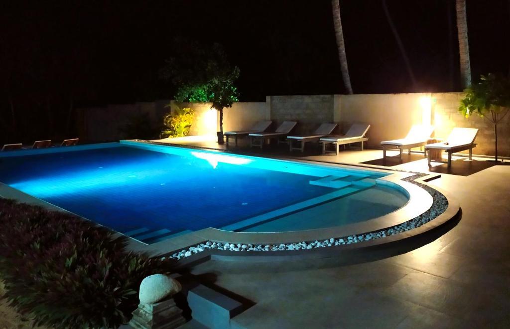 Ранна: Sleeping Elephant Beach Resort