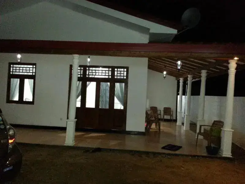 Хиккадува: Krishanth Villa