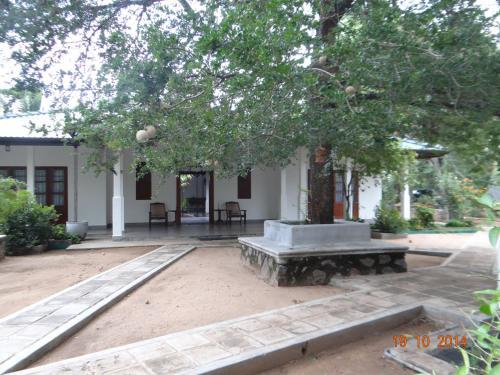 Тиссамахарама: Tissakumbura Villa